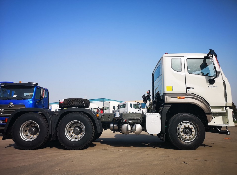 HOWO E7G 6X4 Tractor Truck