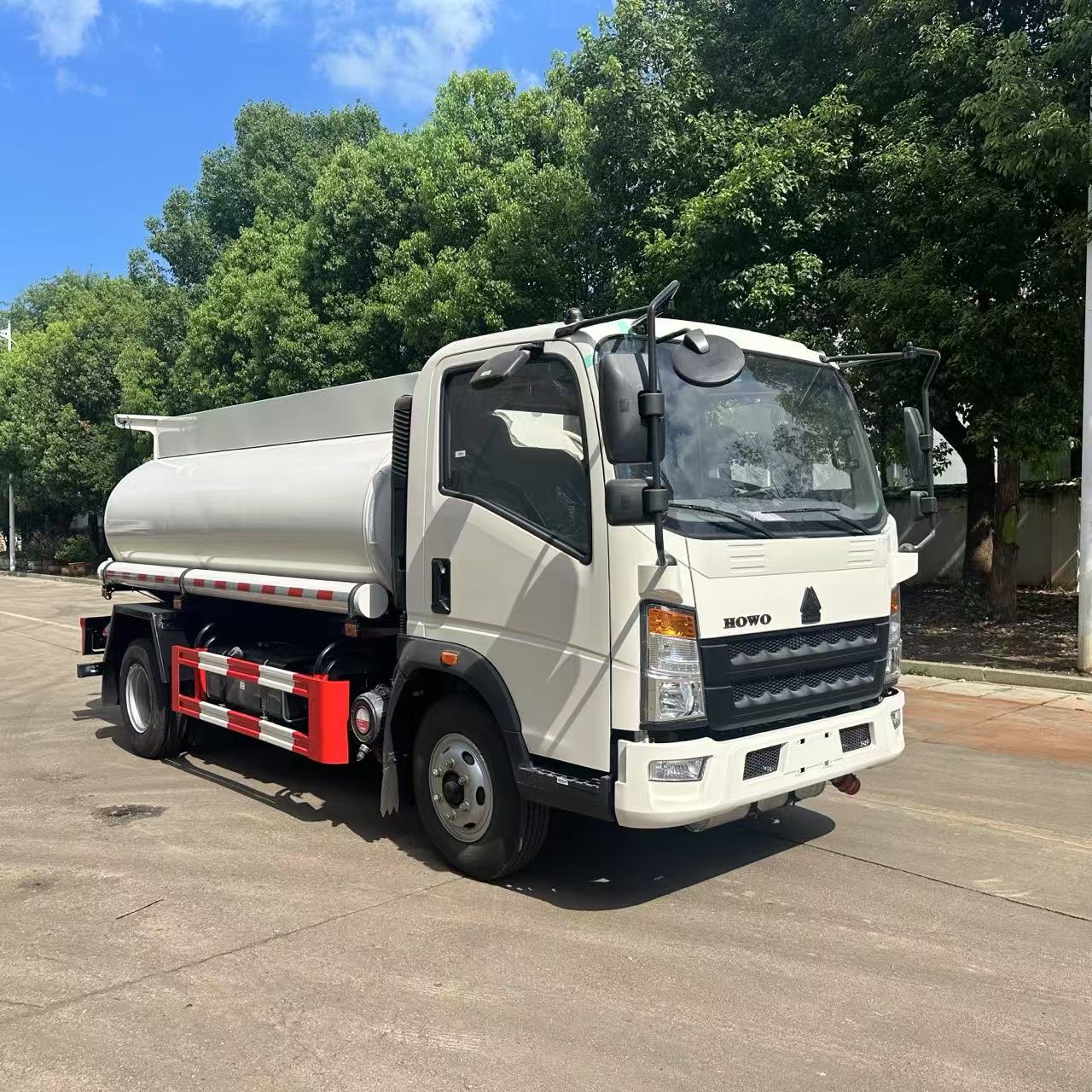 SINOTRUCK HOWO Water Tank Truck 4x2 10m³