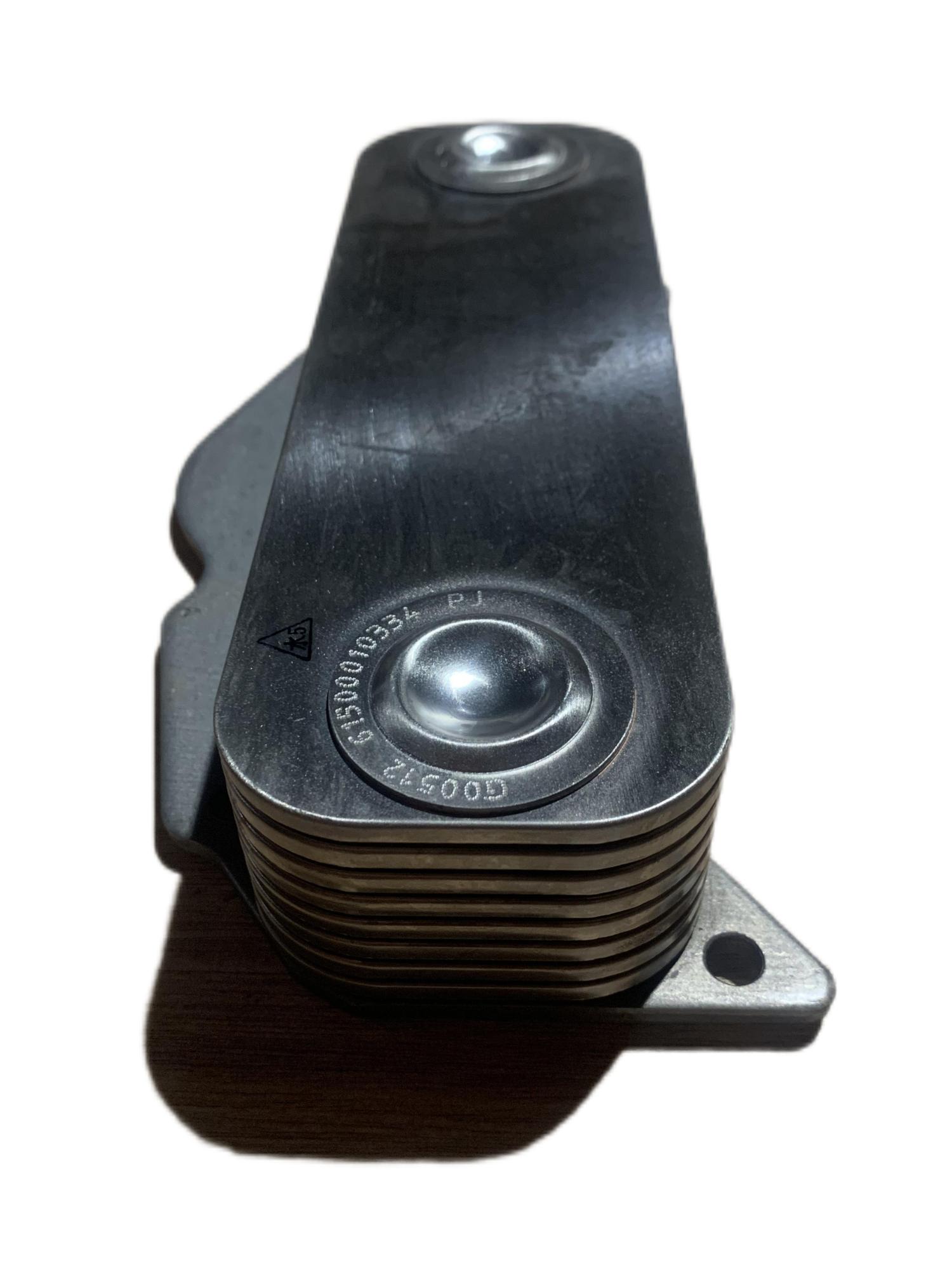 SINOTRUK HOWO Oil cooler (8 pieces)  VG1500010334