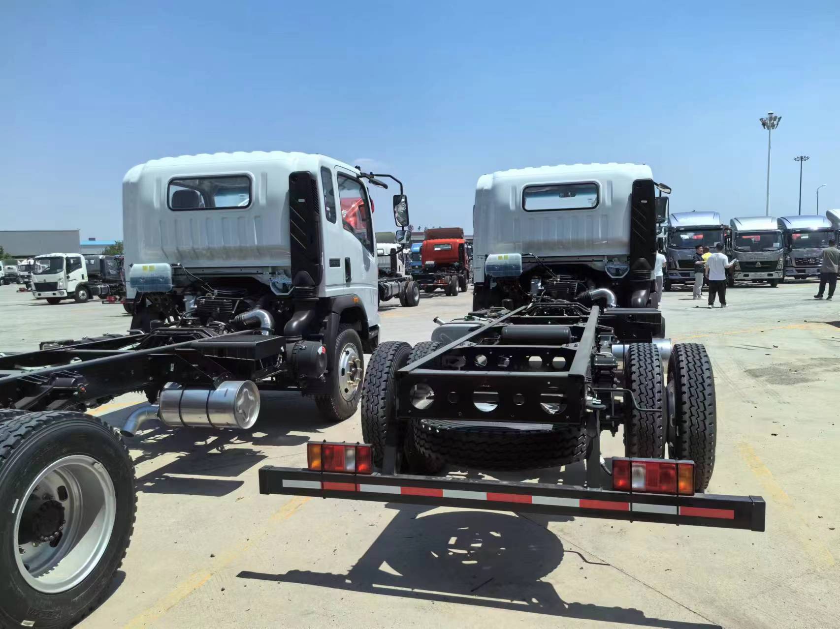 Howo Light Cargo Truck 110hp to 190hp Euro 3 Euro 4 Euro 5