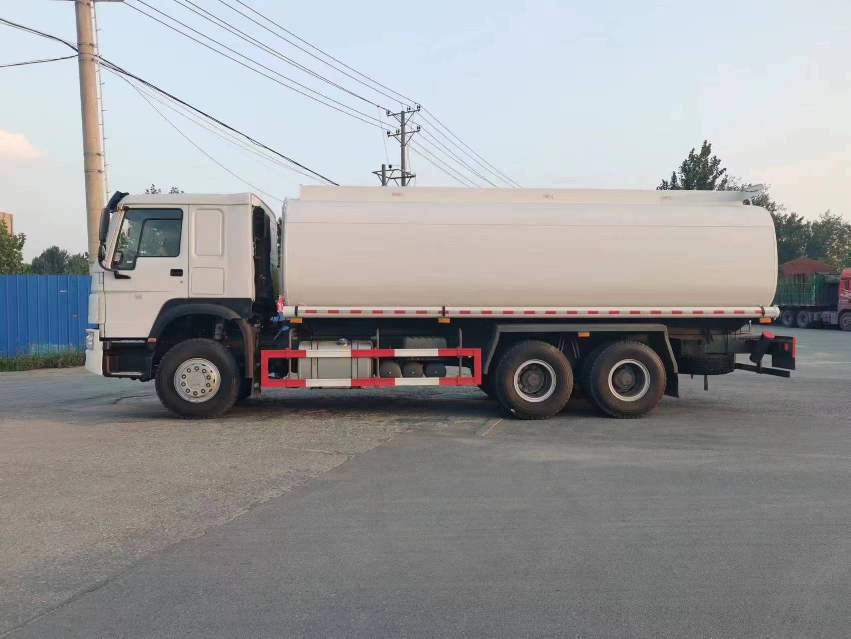 High Quality 25 cubic tanker truck
